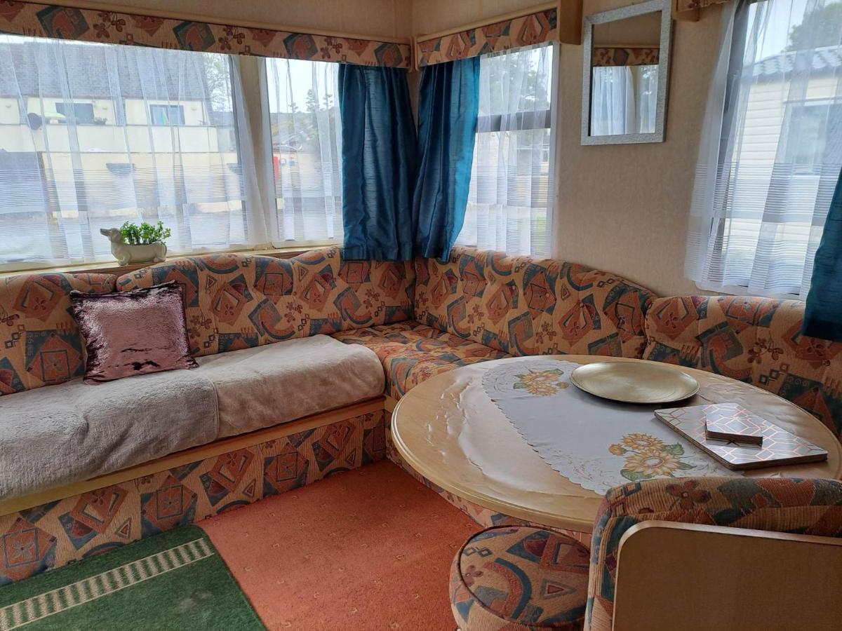 Cosy Caravan At Blackmoor Farm Ludchurch 外观 照片