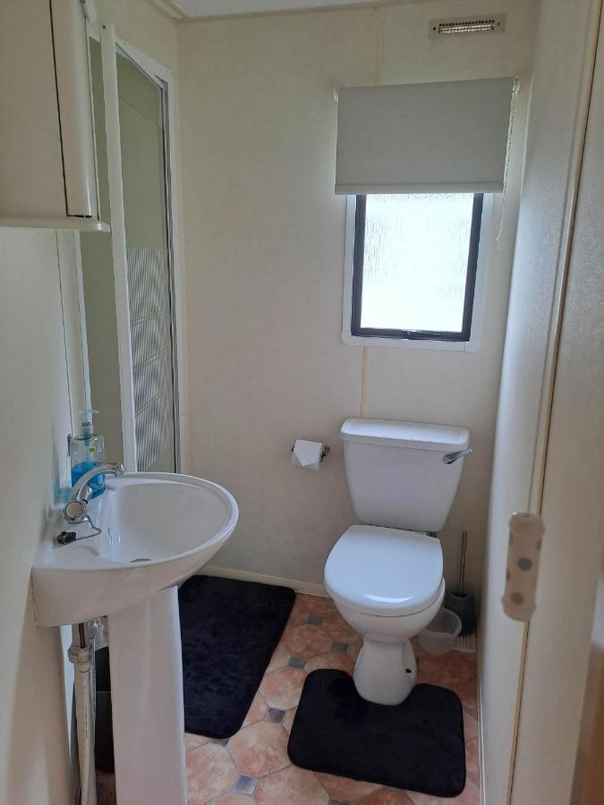 Cosy Caravan At Blackmoor Farm Ludchurch 外观 照片